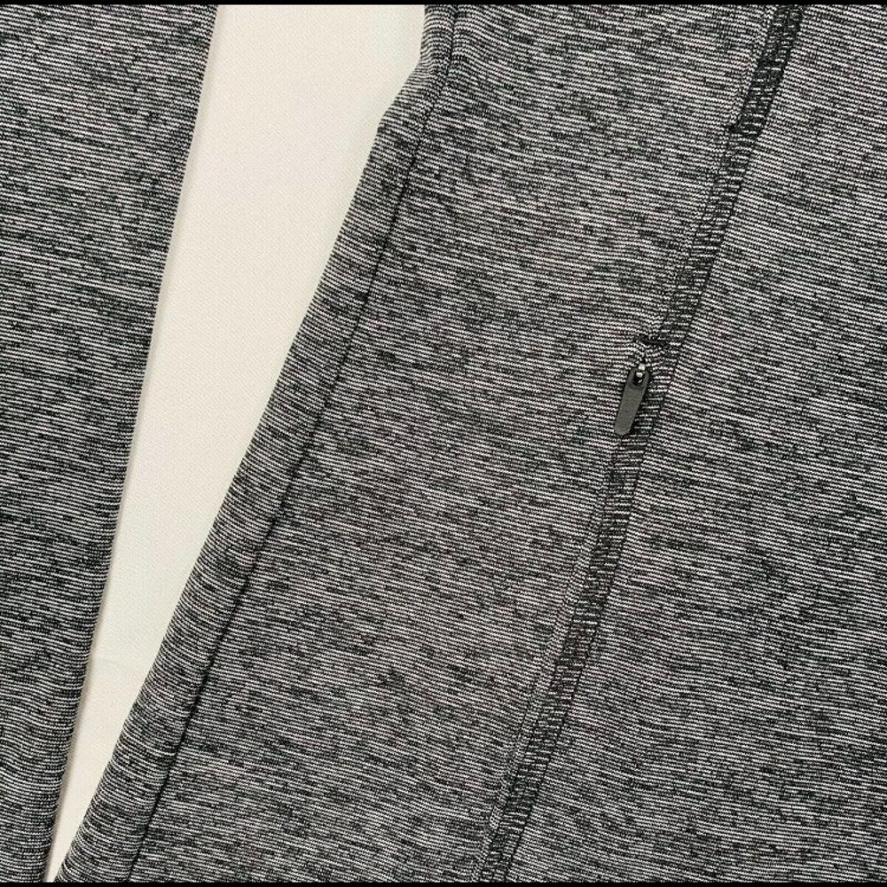 All in Motion Moisture Wicking Pullover Shirt with Side Pocket Active Wear - Picture 6 of 7